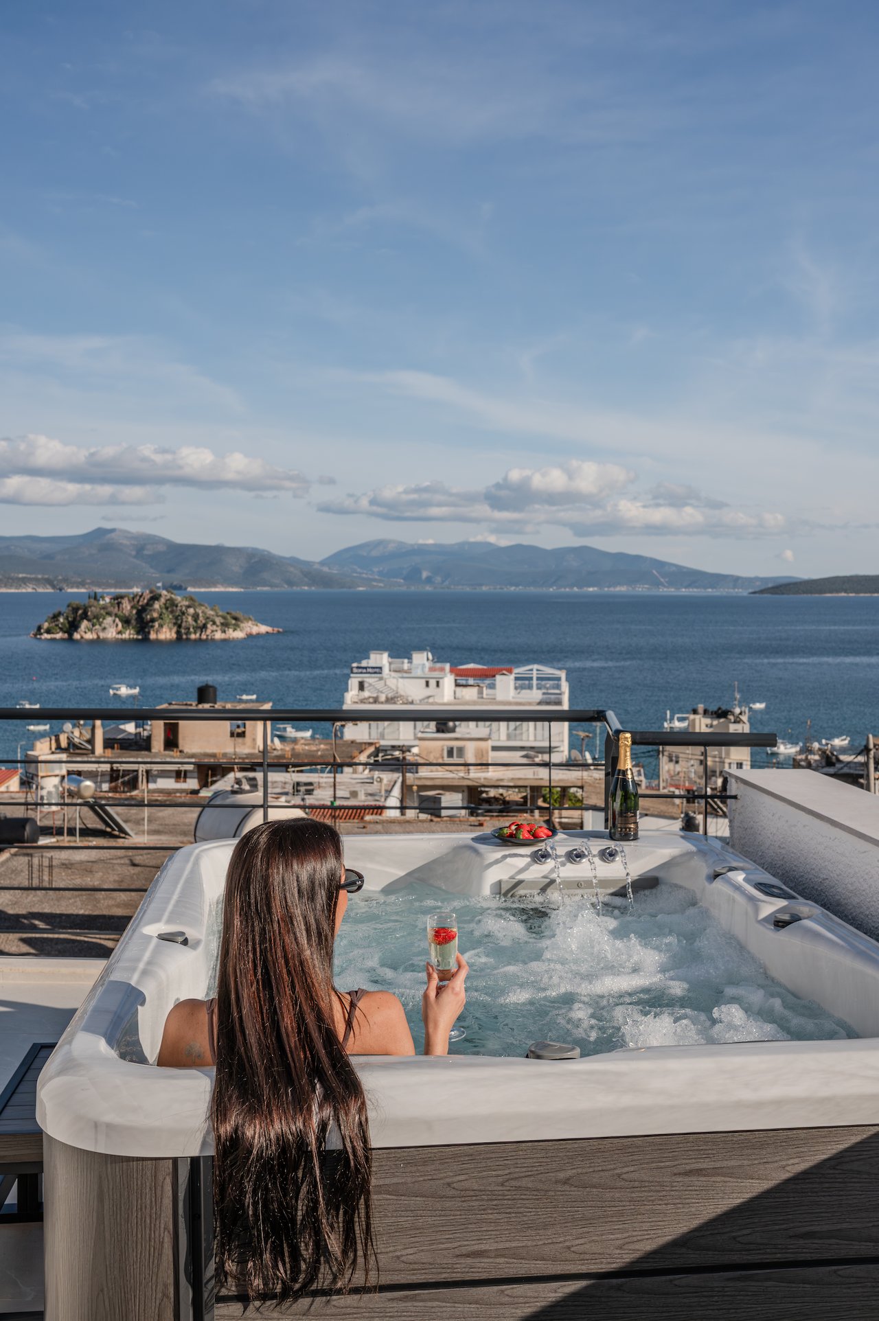 Penthouse Suite with panoramic view - Noma Suites Tolo