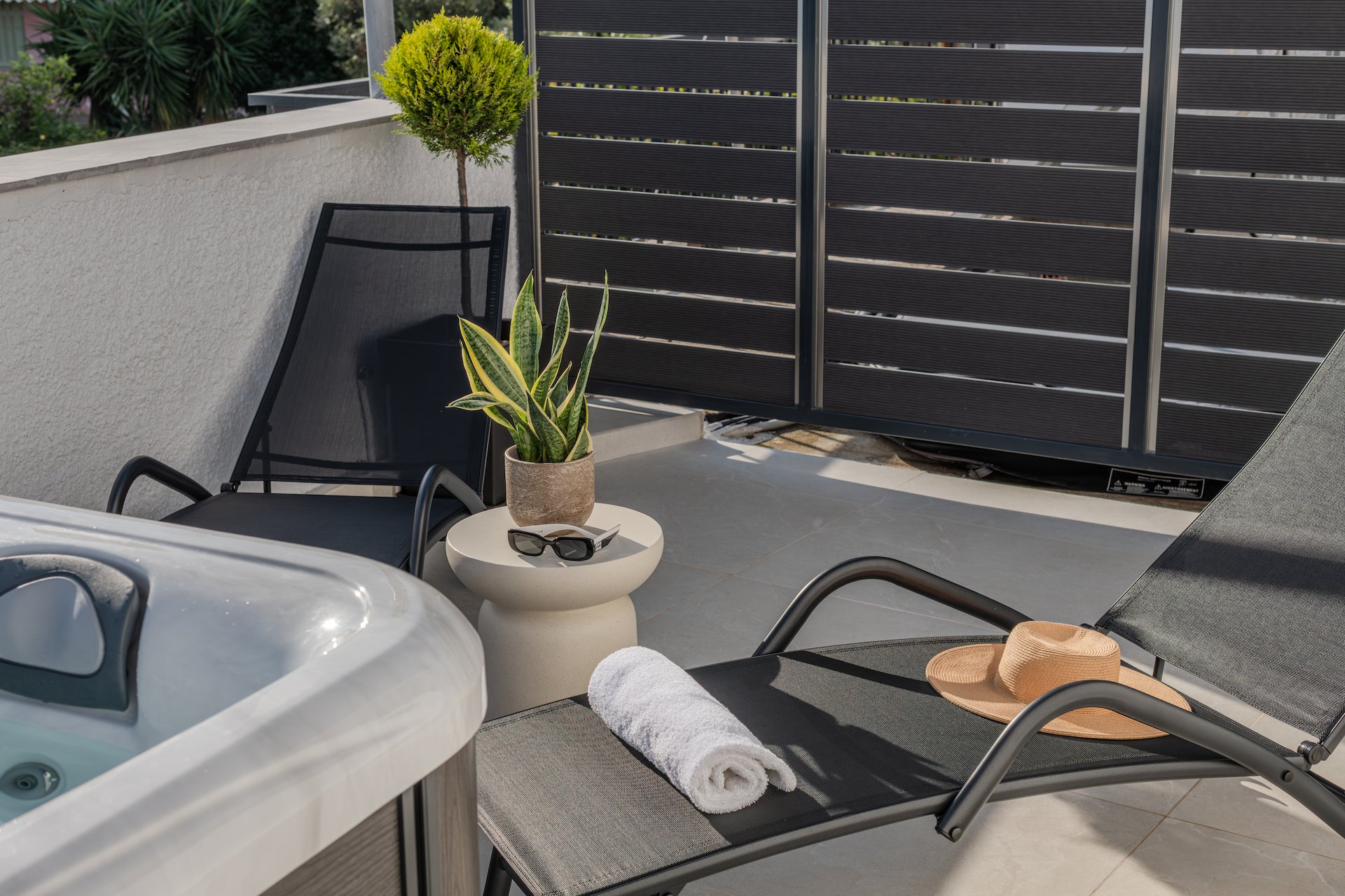 Penthouse Suite with panoramic view - Noma Suites Tolo